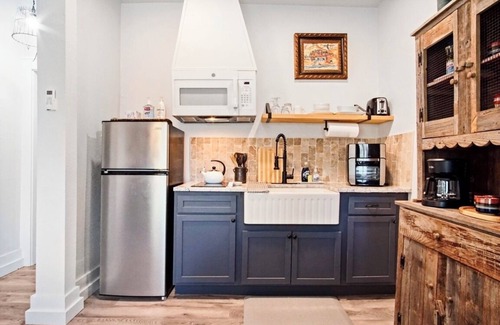 Central Oklahoma City Appartement | Stylish Studio Oasis | Great Comfort Near Plaza #34B