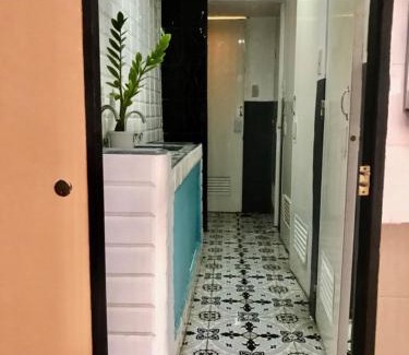 Pio del Pilar Appartement | Budget Transient Capsule Room Makati near Ayala and Buendia