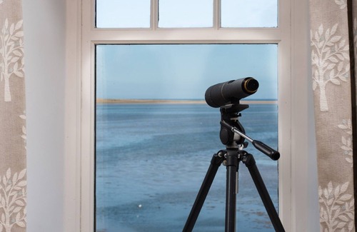 Waren Mill Appartement | BUDLE BAY LOFT - 6 personnes, penthouse au troisième étage avec une vue fantastique sur l'estuaire