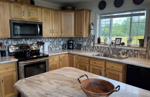 Richfield Springs Maison | Budnick's Lakeview Stunning long distance lake views of Canadarago Lake - 5 bdrm