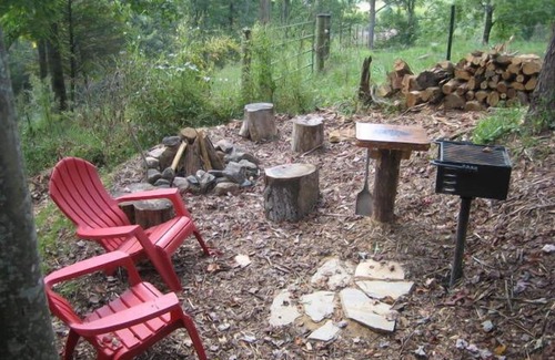Clyde Cabine | Buffalo Bungalow..Couples Seulement: sauna, table de massage et bien plus encore !!