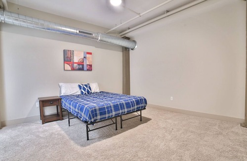 Buffalo Appartement | Buffalo/Niagara Colossal Condo-Monthly rates