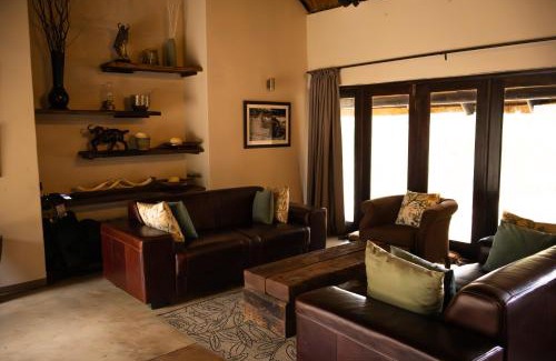 Matlhagame Cabine | Buffalo Thorn Lodge