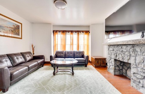 Buffalo Appartement | Buffalo Vacation Rental about 20 Mi to Niagara Falls!
