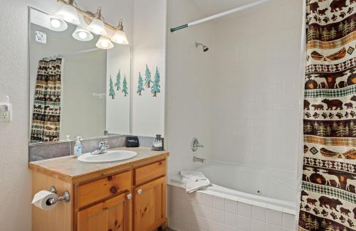Fall River Estates Appartement | Bugle Pointe B18 by Estes Park Condos