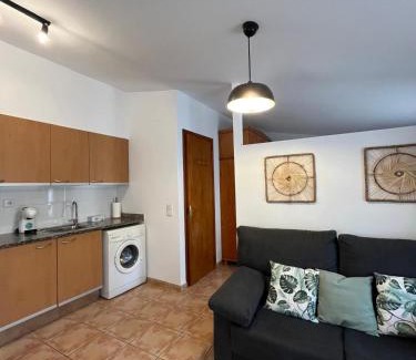 Besalu Appartement | BUHARDILLA PARA DOS EN CAN MINGU