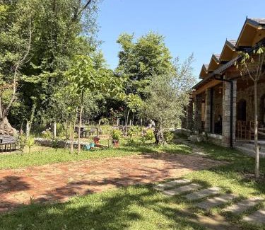 Sakës Maison | Bujtina Guri Hanit