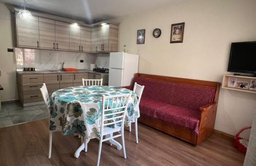 Librazhd Maison | Bujtina Seyna
