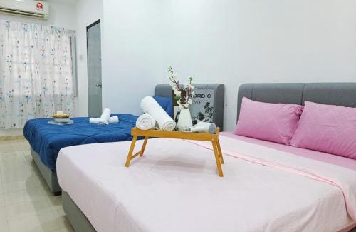 Bukit Baru Maison | Bukit Beruang 366D Family Home - Private Pool