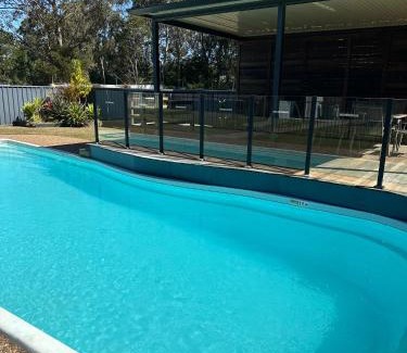 Medowie Hôtel | Bull and Bush Hotel