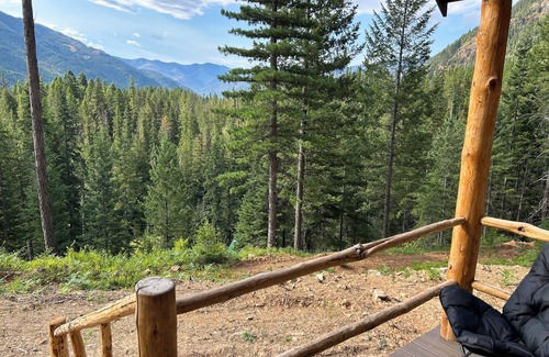 Noxon Cabine | Bull Lake, Montana Mountaintop Retreat