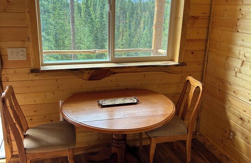 Noxon Cabine | Bull Lake, Montana Mountaintop Retreat