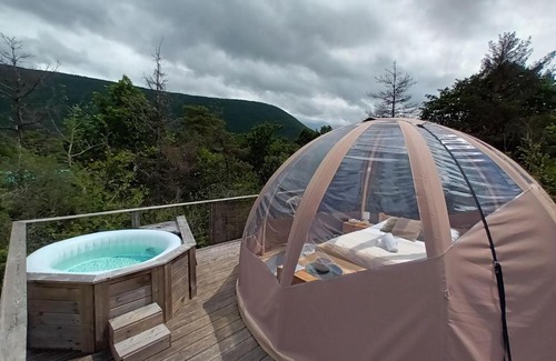 Champfromier Autre | Bulle en bois sous les étoiles