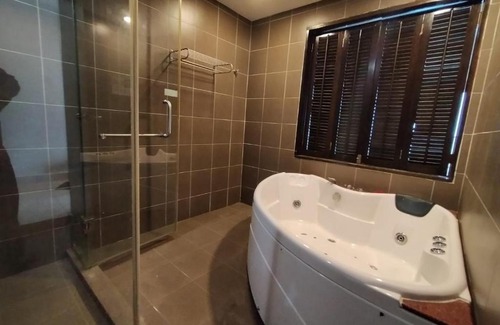 Endah Hôtel | Buluh Inn @ Gold Coast Morib