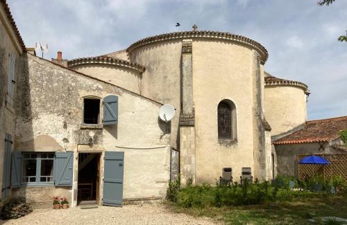 Vouille-les-Marais Maison | Bumblebee Cottage
