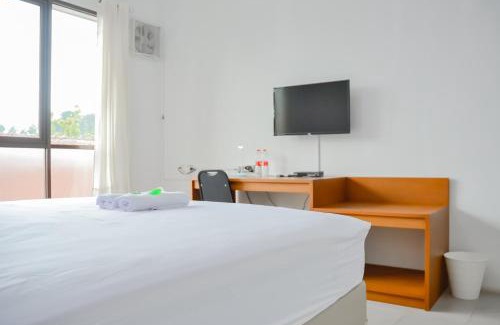 Java Hôtel | Bumi Ciboled Mitra RedDoorz near Gerbang Tol Pamulihan