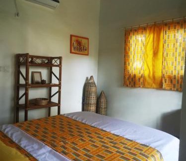 Grand-Bassam Cabine | Bungalow accés direct plage privée "Plage tropicale Chez Jack et Régine"