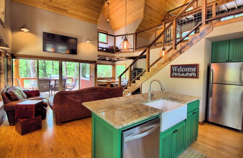 Wills Point Cabine | Bungalow Cabin w/ Spa on 160 Acres, New Host! Over 200 Exceptional Reviews!