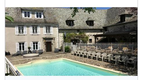 Banes Maison | Bungalow Confortable en Campagne à Argences-en-Aubrac avec Piscine