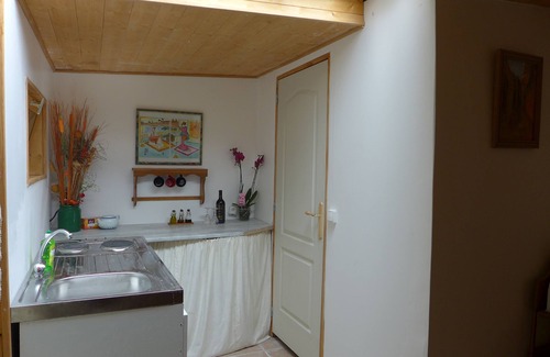 Brux Maison | Bungalow avec gîte attenant d'une chambre. Avec piscine privée isolée. 8 personnes