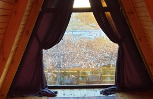 Cinarcik Appartement | Bungalow with Shared Garden near Beach in Cinarcik