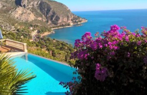 Eze Maison | Bungalow- wooden chalet, comfort, 180° sea view, infinity pool, garden, 2 pers