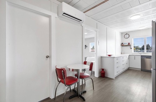 Te Awamutu Appartement | Bunker 2 "Urban meets Rustic"