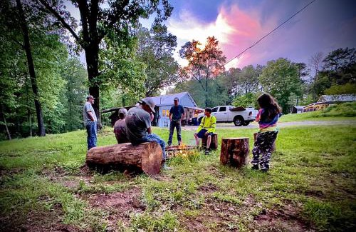 Independence Maison | BunkHouse Camp Sardis Lake - Deer Camp