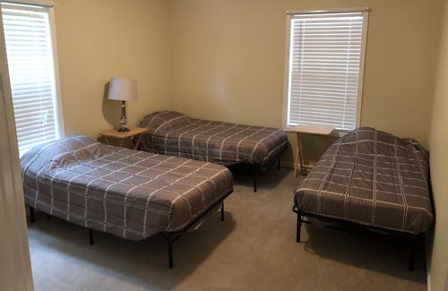 Hopkinsville Maison | Bunkhouse w/ fire pit