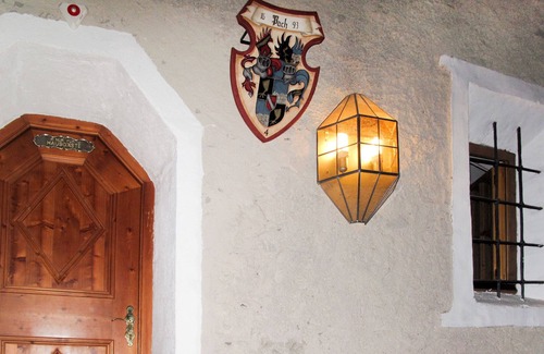 Fliess Maison | Burg Biedenegg mit Schlosscafé by Interhome