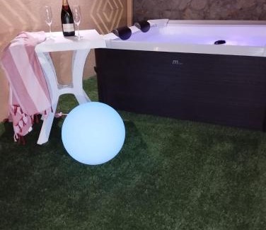 Tropea Appartement | BURMARIA APARTMENT and ROOM with garden and jacuzzi