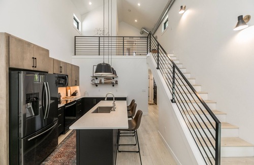 Cedar Rapids Maison | Burnett Cottage OG Cedar Rapids Downtown