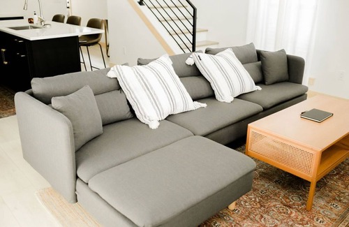 Cedar Rapids Maison | Burnett Cottage Pine NewBo District Cedar Rapids Downtown