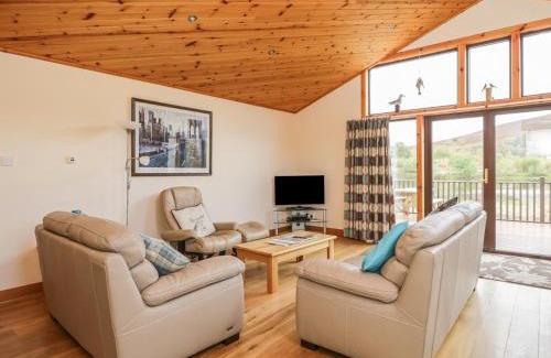 Foss Maison | Burnside Lodge Lodge 1, Glengoulandie