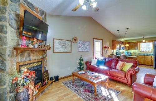Sloans Valley Maison | Burnside Resort Cabin with Hot Tub and Outdoor Spots!