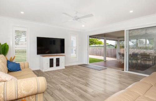 Culburra Beach Maison | Burra Days I Pet Friendly I 10 mins Walk to the Beach