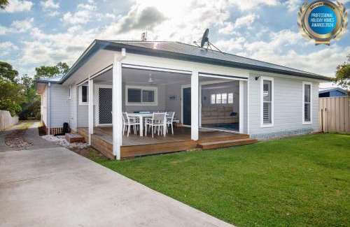 Culburra Beach Maison | Burra Days I Pet Friendly I 10 mins Walk to the Beach