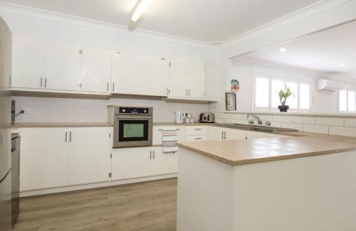 Culburra Beach Maison | Burra Days I Pet Friendly I 10 mins Walk to the Beach