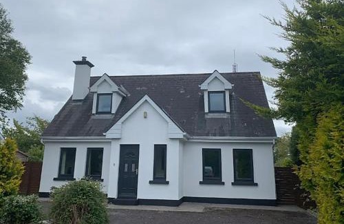 Ballyvaughan Maison | Burren Seaside Lodge by Trident Holiday Homes