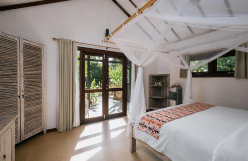 Selong Belanak Hôtel | Burudika Bungalows - Villas, Sauna & Bath House