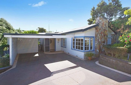 Burwood Maison | Burwood Bliss by Ready Set Stay