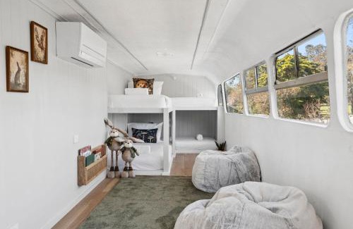 Fyansford Maison | Bus Life Sleep Play & Farm Views