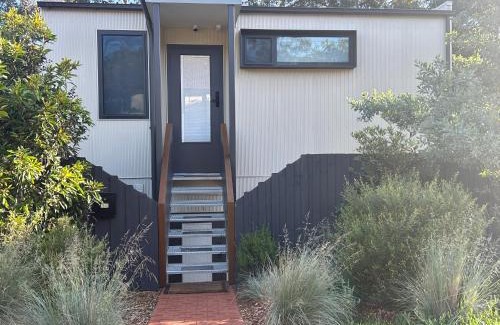 Lane Cove North Appartement | Bushland setting close to Sydney CBD- stand alone apartment