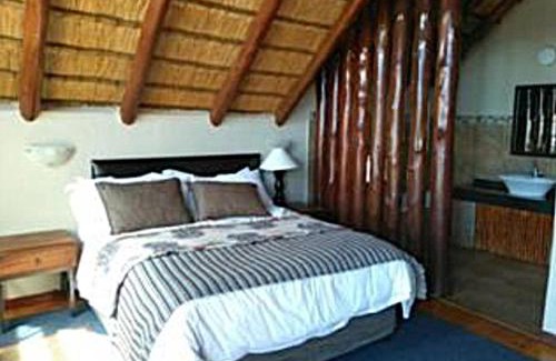 Leeupoort Chalet De Ski | Bushtime at Mabula