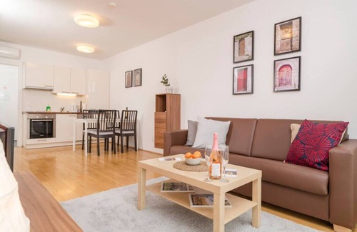 Schottenfeld Appartement | Business Balcony Apartment Neubau