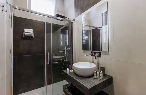 Municipio 5 Lit Et Petit-Déjeuner | Business Double Room Single Use, 1 Double Bed, Non Smoking, Sea View