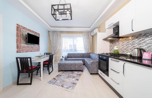 Konyaalti Appartement | Business-Friendly Flat Close to Beach in Konyaalti