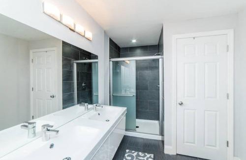 Allegheny-West Appartement | Business Suite - Walkable Entertainment