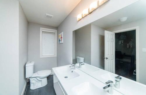 Allegheny-West Appartement | Business Suite - Walkable Entertainment