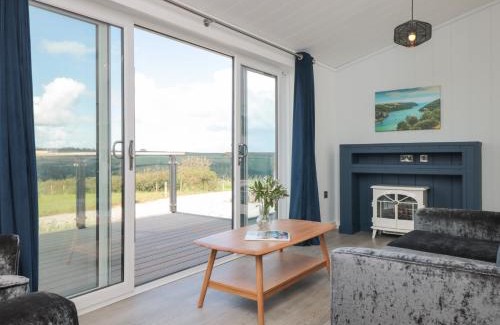 Dartmouth Maison | Buttercup Lodge